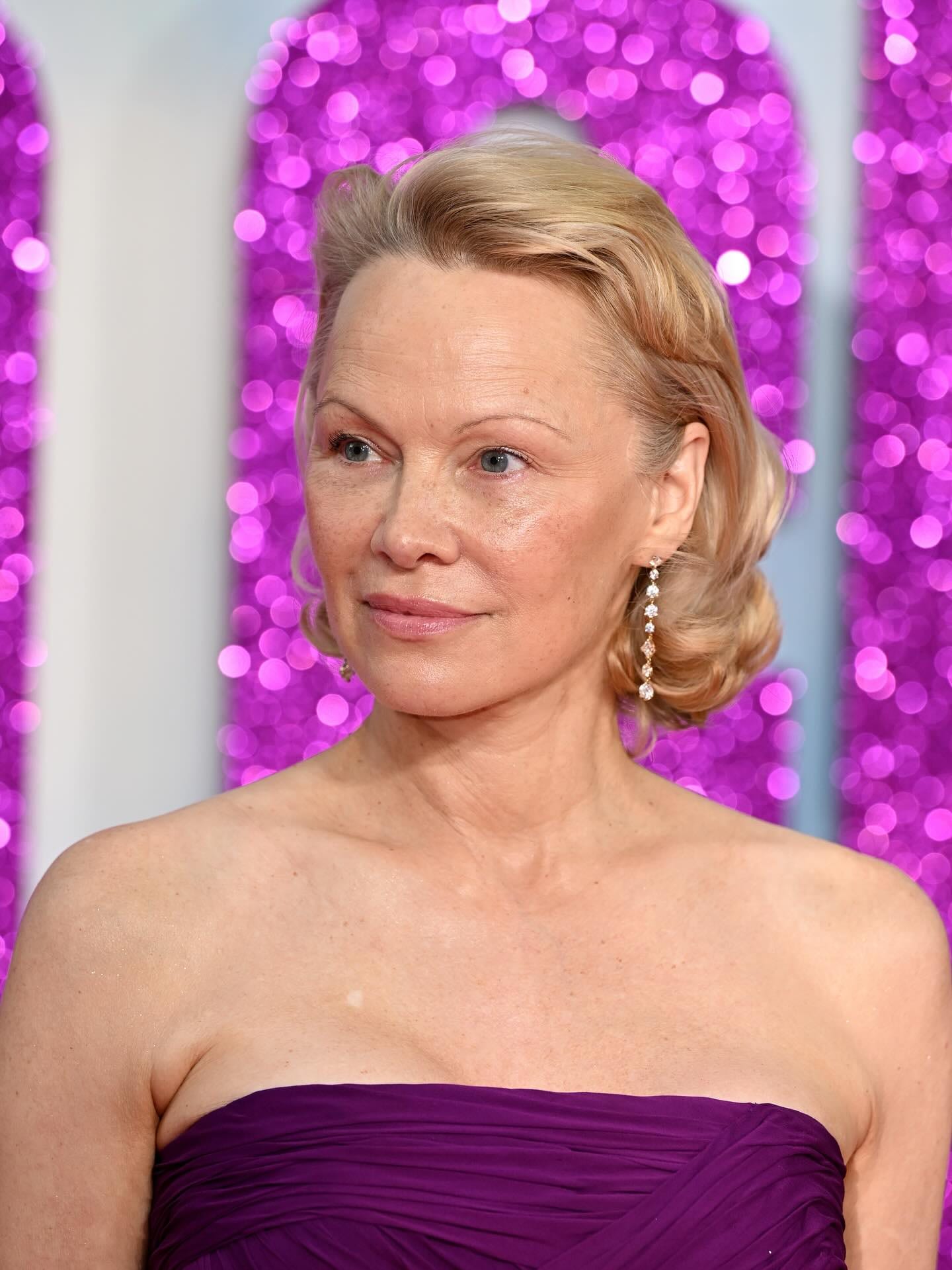 Pamela Anderson makeup-free